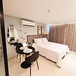 Alta Garden 401